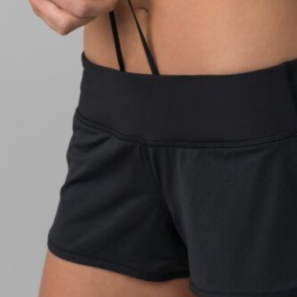 Lululemon Speed Short (Perforated 2.5") SIZE 4 - Picture 5 of 10